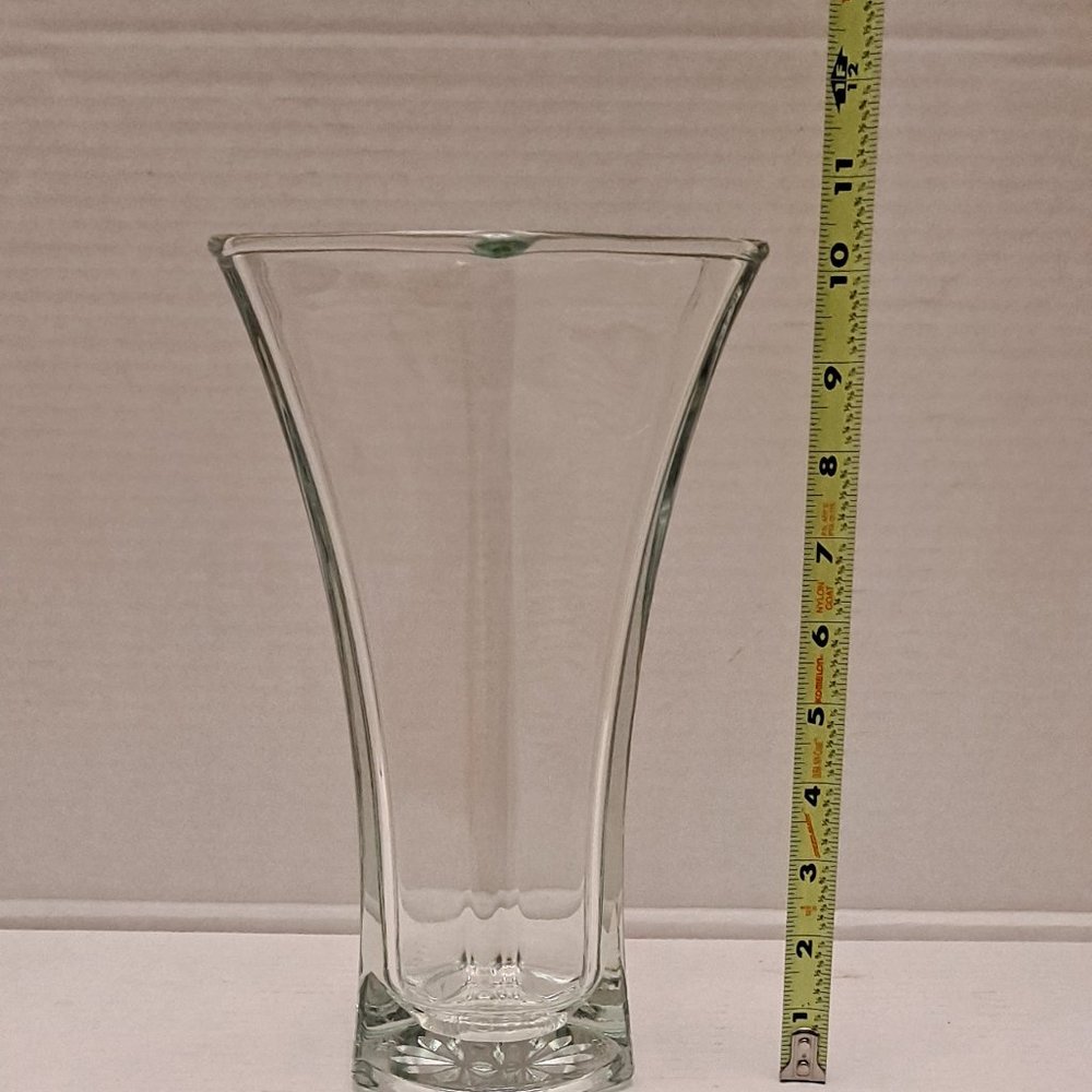 HOOSIER GLASS VASE - Picture 2 of 4